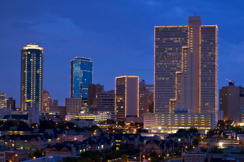 lit up fort worth cityscape at night 
