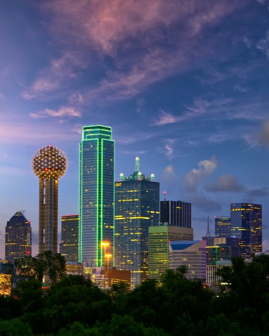 dallas cityscape at night