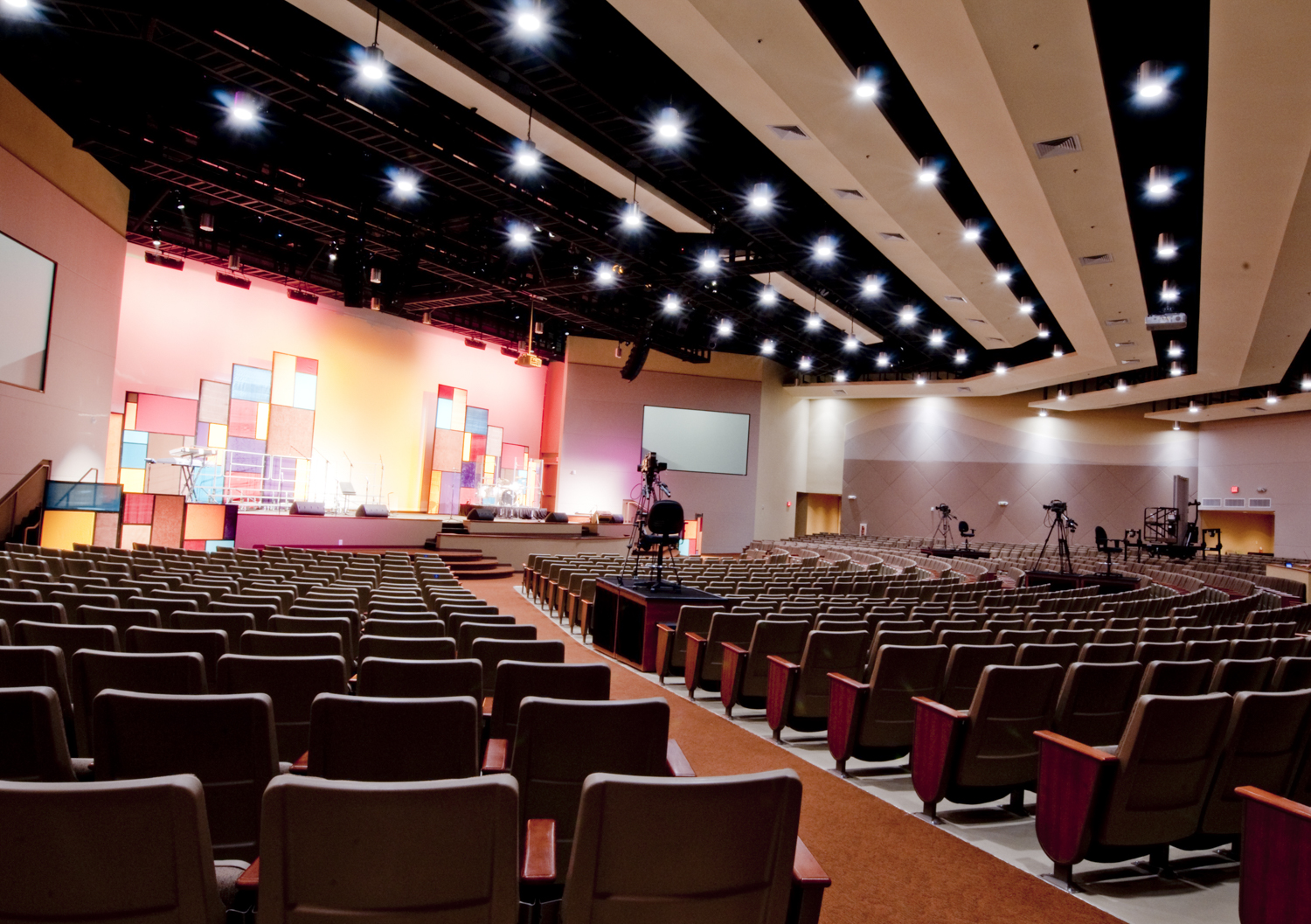 What are the Benefits of LED Lights? | Spark Lighting